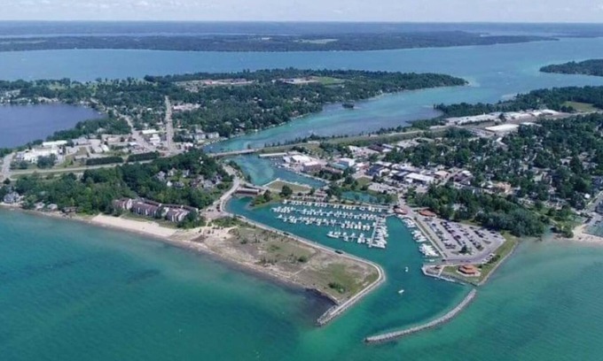 Elk Rapids House | Perfect family getaway! Beautiful Lakes, beaches, Marina and golf. Best in N MI.