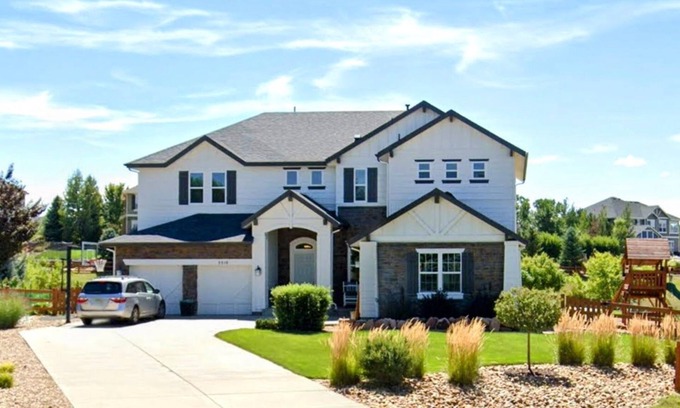 Broomfield House | Perfect Family Home - Large Backyard and Beautiful Mountain Views