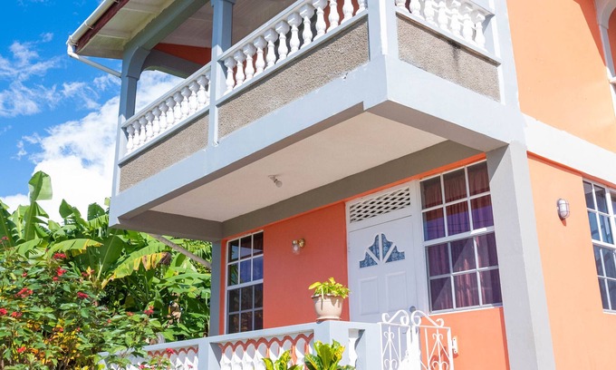Roseau House | Perfect family home w/parking - 10 minutes from Roseau