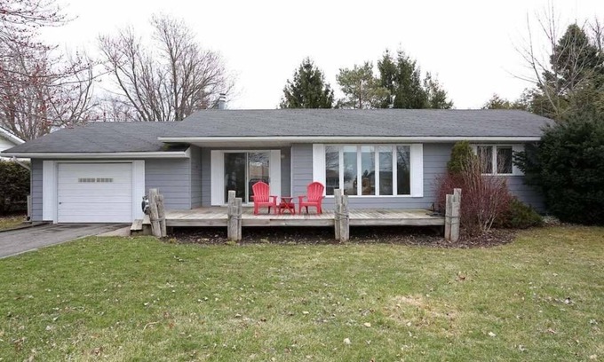 Zurich House | Perfect Family Vacation Cottage!