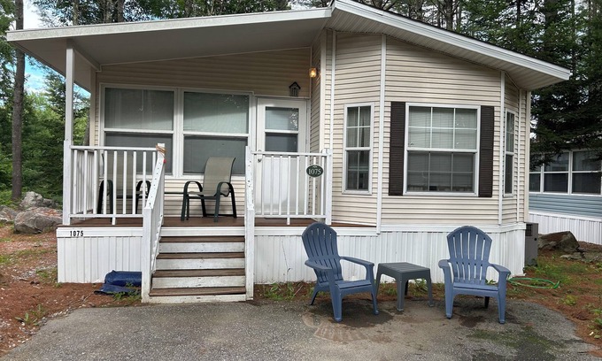 South Casco Cottage | Perfect Family Vacation Getaway