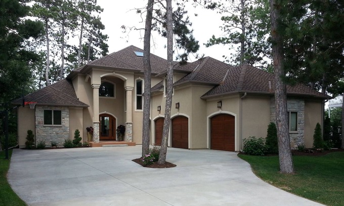 Wautoma House | Perfect for all seasons! Great for Families & Groups! Crystal Clear Lake!