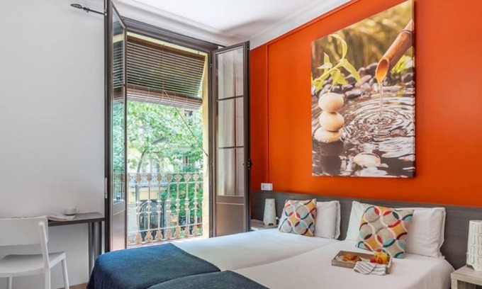 El Poble-sec Apartment | Perfect for big families, business travels and groups of friends!