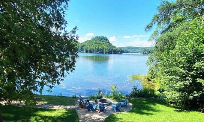 Dorset Cottage | Perfect for Family: Sandy Beach Pet Friendly Firepit Fireplace Sunset Views