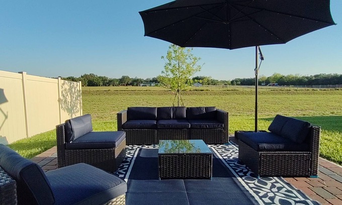 Haines City House | Perfect for Families! 4BR Home Close to Disney & LEGOLAND – Peaceful Location