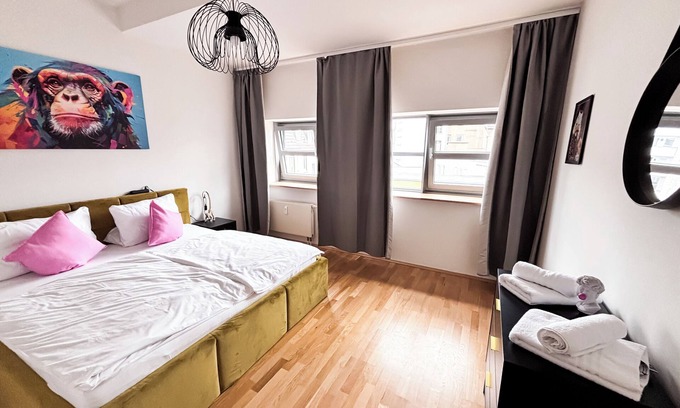 Dortmund City Centre Apartment | Perfect for families, right in the center incl. elevator