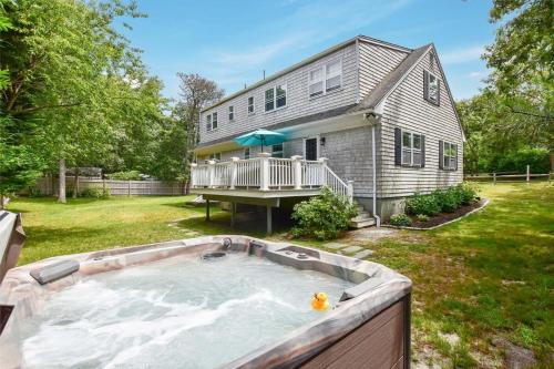 South Chatham House | Perfect for Group w Kids & Dogs w Hot Tub