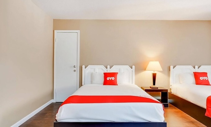 Elk City House | Perfect For Groups! 4 Spacious Units, Close to Ackley Park and Storm House