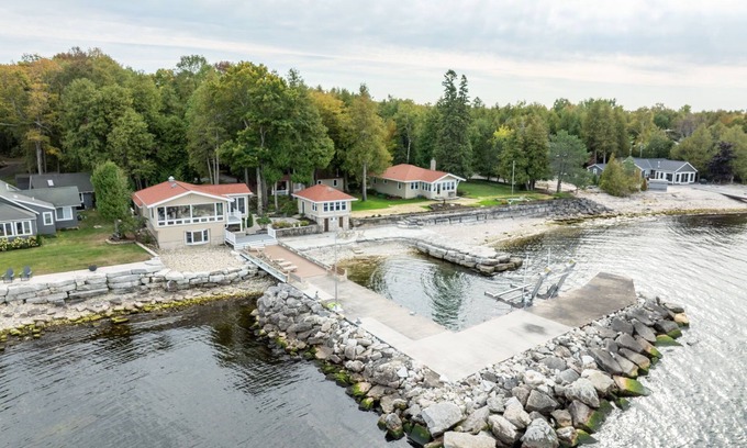Egg Harbor House | Perfect for Groups! Door County Waterfront Retreat + Sauna