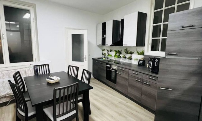 Leitendorf Apartment | Perfect for large travel groups! Leoben!