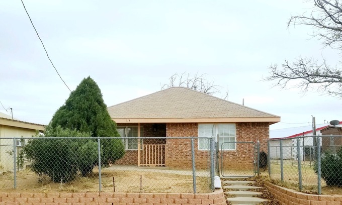 Odessa House | Perfect For Travelers and Traveling Nurses Near I-20
