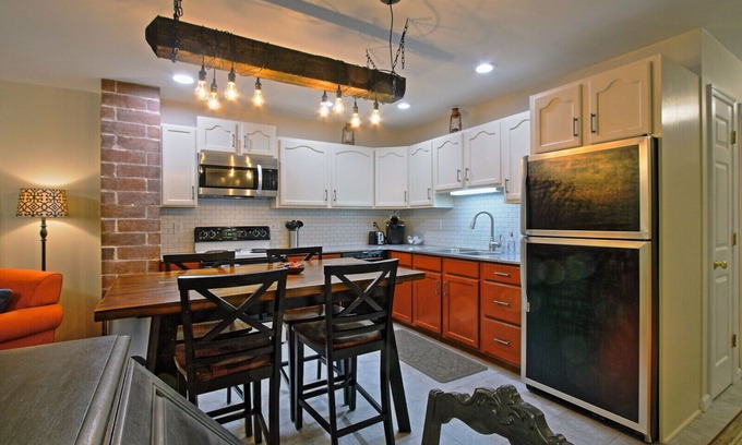 Hummelstown Apartment | ❤️ Perfect for traveling nurses! - Wifi, AC, 4-6 minute commute to Hershey Med