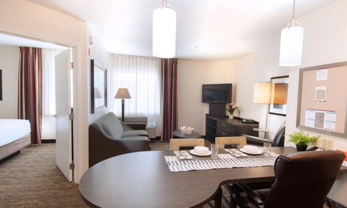 Anaheim Resort Resort | Perfect for West Coast Travelers! Pets Allowed, Outdoor Patio w/BBQ Grills