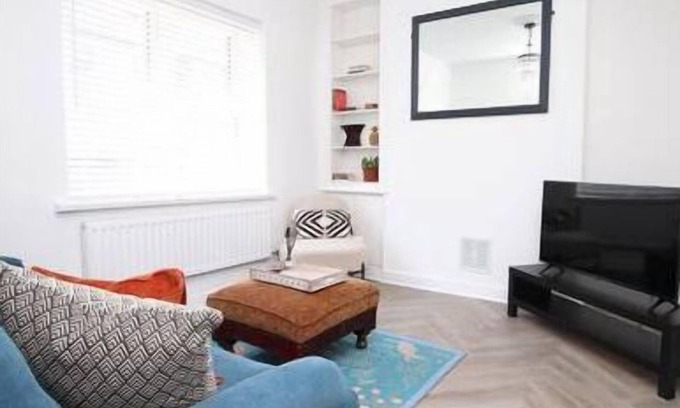 Splott House | Perfect Four Bed House for Groups, Contractors by Gurkha Stay,Cardiff -Free WiFi