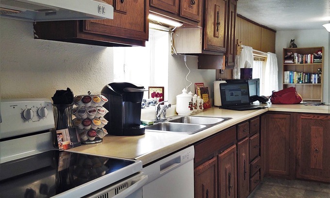 Seeley Lake Cottage | Perfect Getaway | Convenient & Affordable | Long-term Guests Welcome!