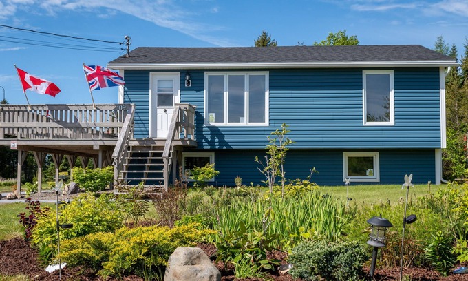 St. Martins House | Perfect getaway for the outdoor adventurer or relaxation @seaglasscottagehfh