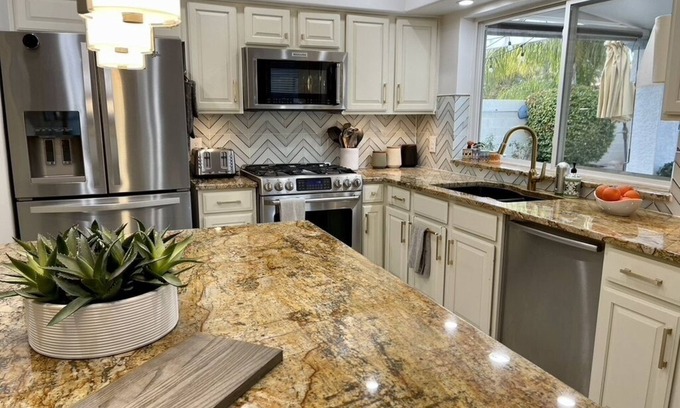 Arabian Views House | Perfect Getaway, Prime Location