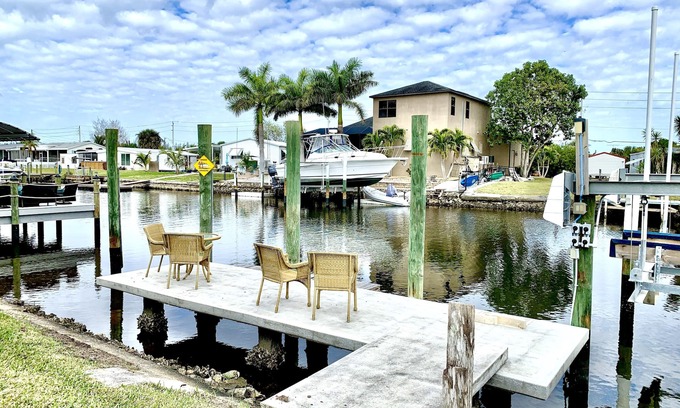 Punta Gorda House | Perfect getaway-waterfront- private Dock-Pet available