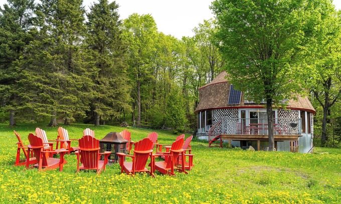 Mauricie House | Perfect Group Getaway | Outdoor Adventure, Water Activities & National Park