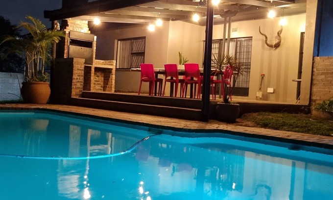 Richards Bay House | perfect holiday home for groups of 8