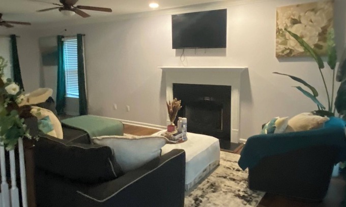 Greensboro House | Perfect Home Away From Home! Convenience and Comfort Combined