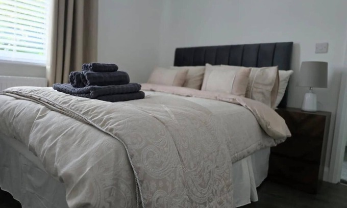 Ormeau House | Perfect home from home/Heart of Belfast/Sleeps 6