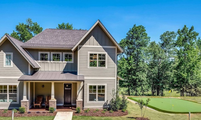 Sand Ridge House | Perfect House For Groups - 4 Suites, 8 Beds, 5 TVs
