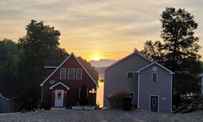 Penrod Cabin | Perfect Lake Malone Get away with a beautiful Lake view