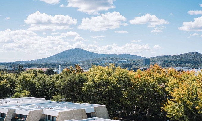Kingston Apartment | Perfect Located 1-Bed with Great Views & Parking
