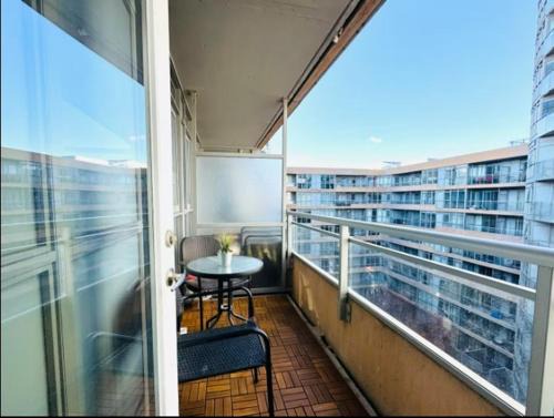 CityPlace Apartment | Perfect Location - Comfy Suite