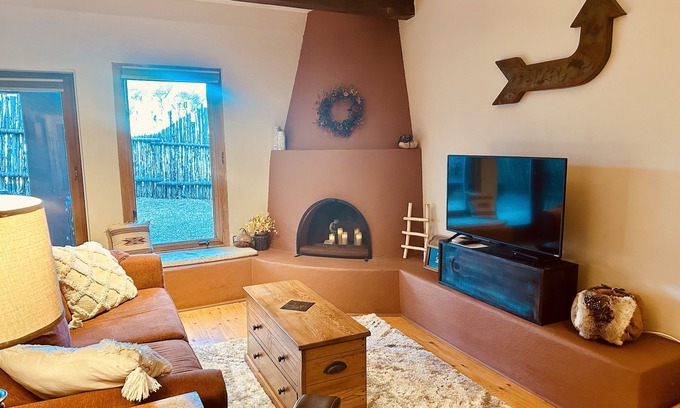 Santa Fe Condo | Perfect location for everything Santa Fe has to offer! Cool air conditioning