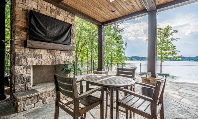 Lake Oconee House | Perfect Masters Retreat or Family Lakehouse for Extended Getaway