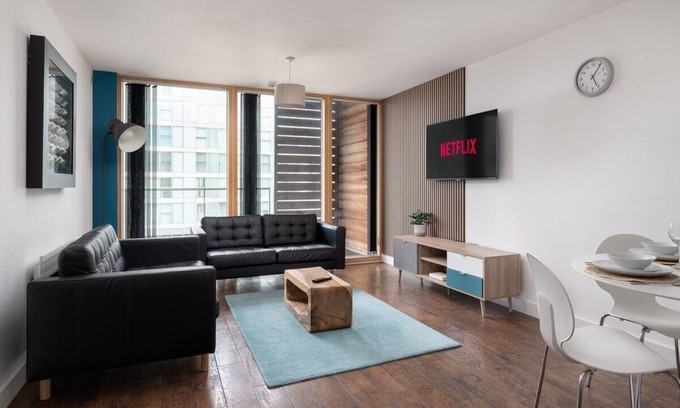 Central Milton Keynes Apartment | Perfect MK Base: Quiet, Secure & Central! 20%off