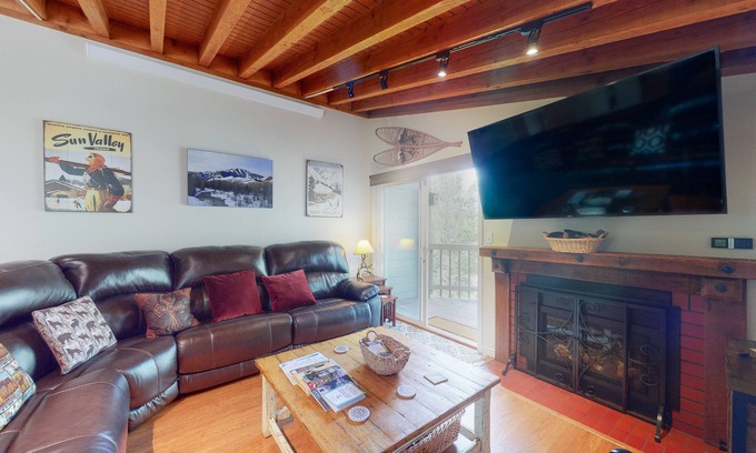 Sun Valley Condo | Perfect Mountain Gem Near Town & Slopes W/Free WiFi, Balcony & Shared Pool