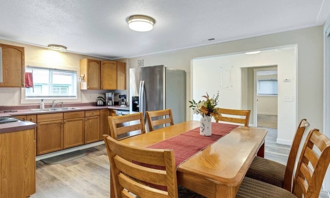 St. Regis House | Perfect Mountainside Private Getaway in St. Regis!