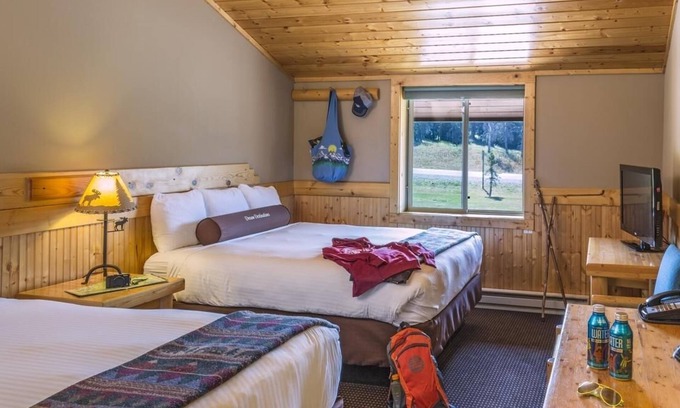 Moran Hotel | Perfect Nature's Escape! Welcoming Pets and Convenient Parking Offered!