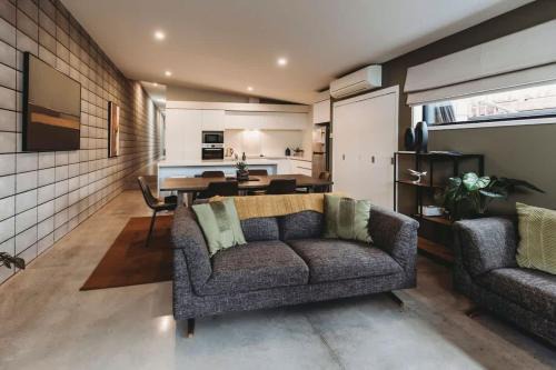 New Plymouth House | Perfect On Powderham Prime Inner City Location