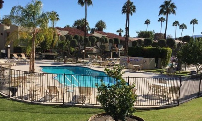 Sunrise Vista Chino Condo | Perfect Palm Springs Retreat! Great Location - Sunrise Vista Chino neighborhood