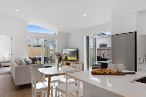 Papamoa Beach House | Perfect Papamoa Beach Bach