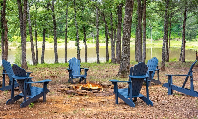 Van Zandt County House | Perfect Paradise! Hot Tub | Nature | Kayaks