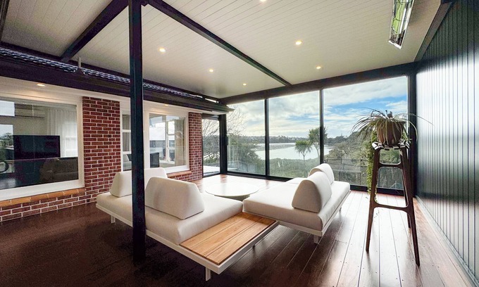 Te Atatu Peninsula House | Perfect Peninsular Location - 3 BR family home.