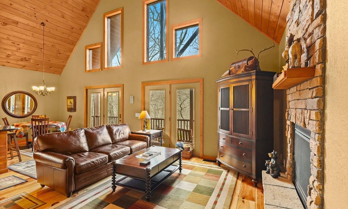 Banner Elk Cabin | Perfect Pet Friendly Getaway in Banner Elk with Private Hot Tub