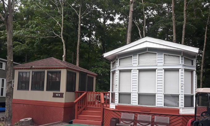 Gouldsboro House | Perfect Pocono getaway