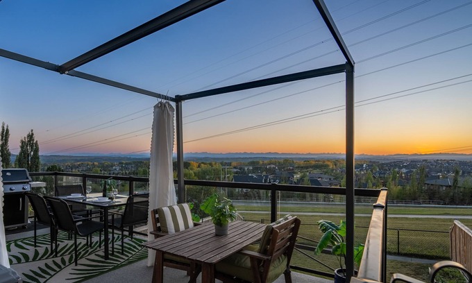 Northwest Calgary House | Perfect Rocky Mountain Views Sleeps 8