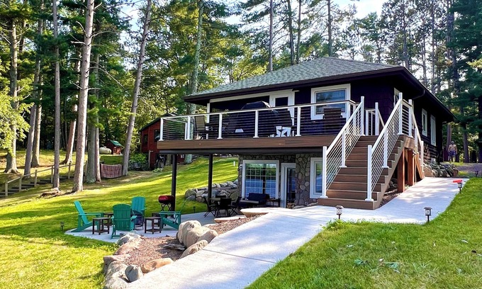 Hayward Cabin | Perfect Sand Beach frontage on the famous Chippewa Flowage!