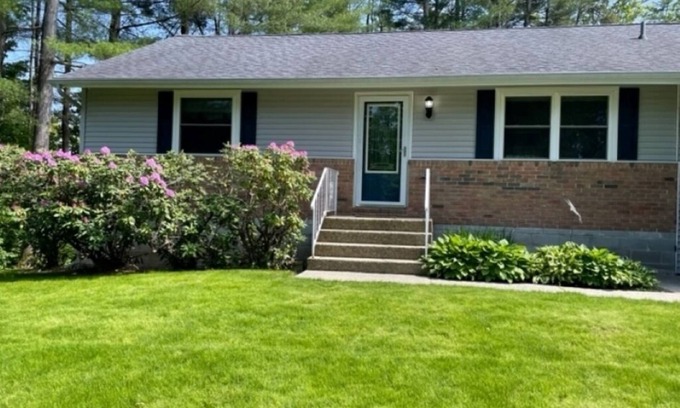 Ballston Spa House | Perfect Saratoga Springs location