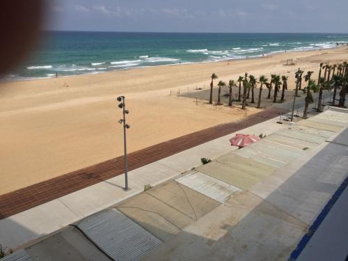 Bat Yam Apartment | Perfect Sea View