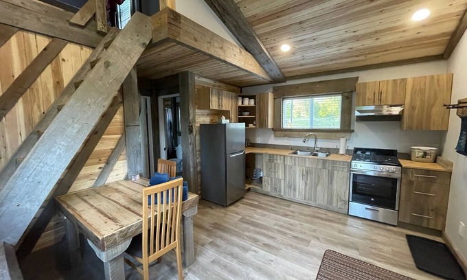Regional District of Kitimat-Stikine Cabin | Perfect Short Term Home - Work & Play