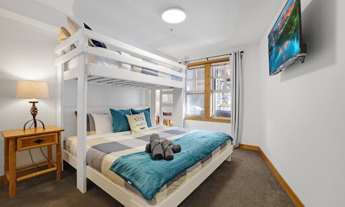 East Kootenay Apartment | Perfect Ski or Bike in-out Hot Tub Pool