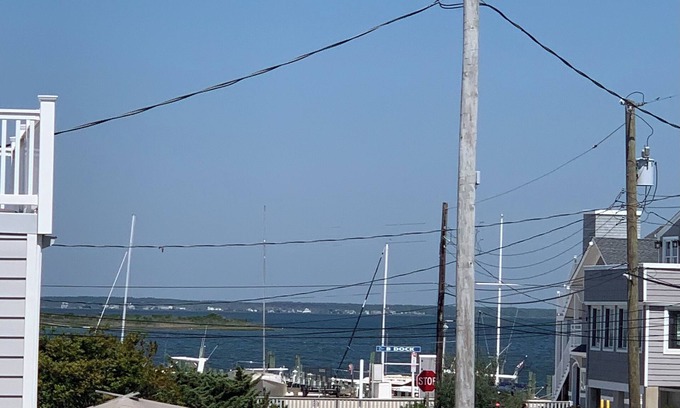 North Beach Haven House | Perfect spot! Cape Cod -1 block to beach and bay with views!